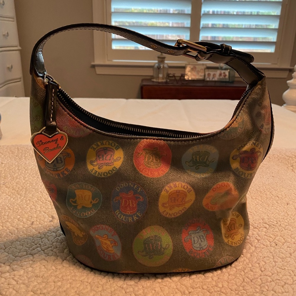 Vintage Dooney and Bourke purse